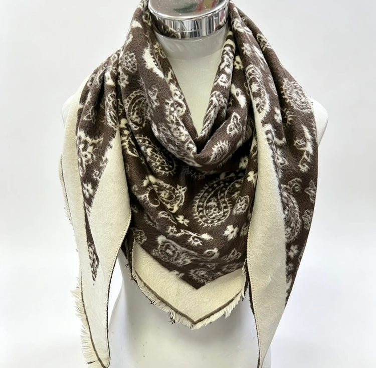 TR-4 Soft Mini Fur Triangle
Bandana Scarves