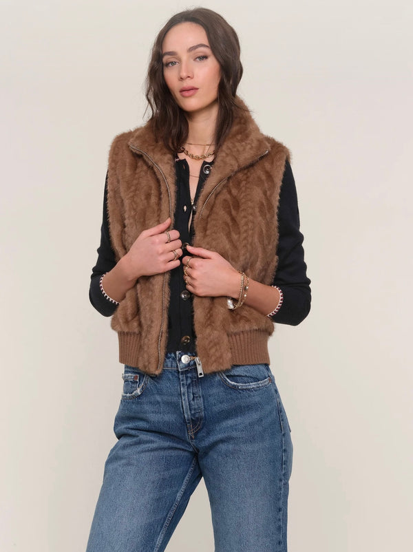 257UB6A Liana Vest