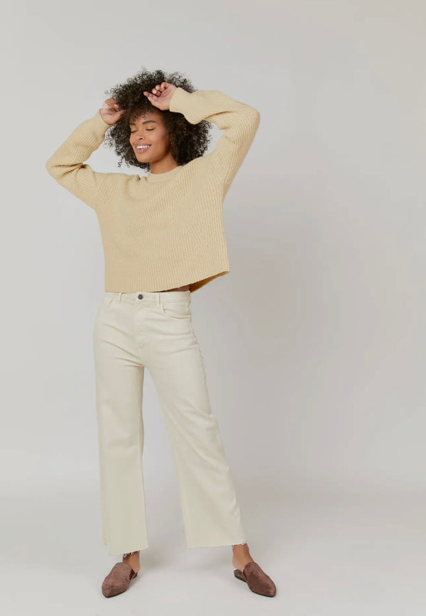 WFK-14-137 Aberdeen Ankle Crop HR Jean - Ecru