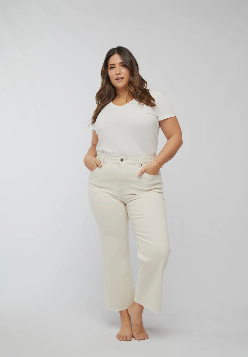 WFK-14-137 Aberdeen Ankle Crop HR Jean - Ecru