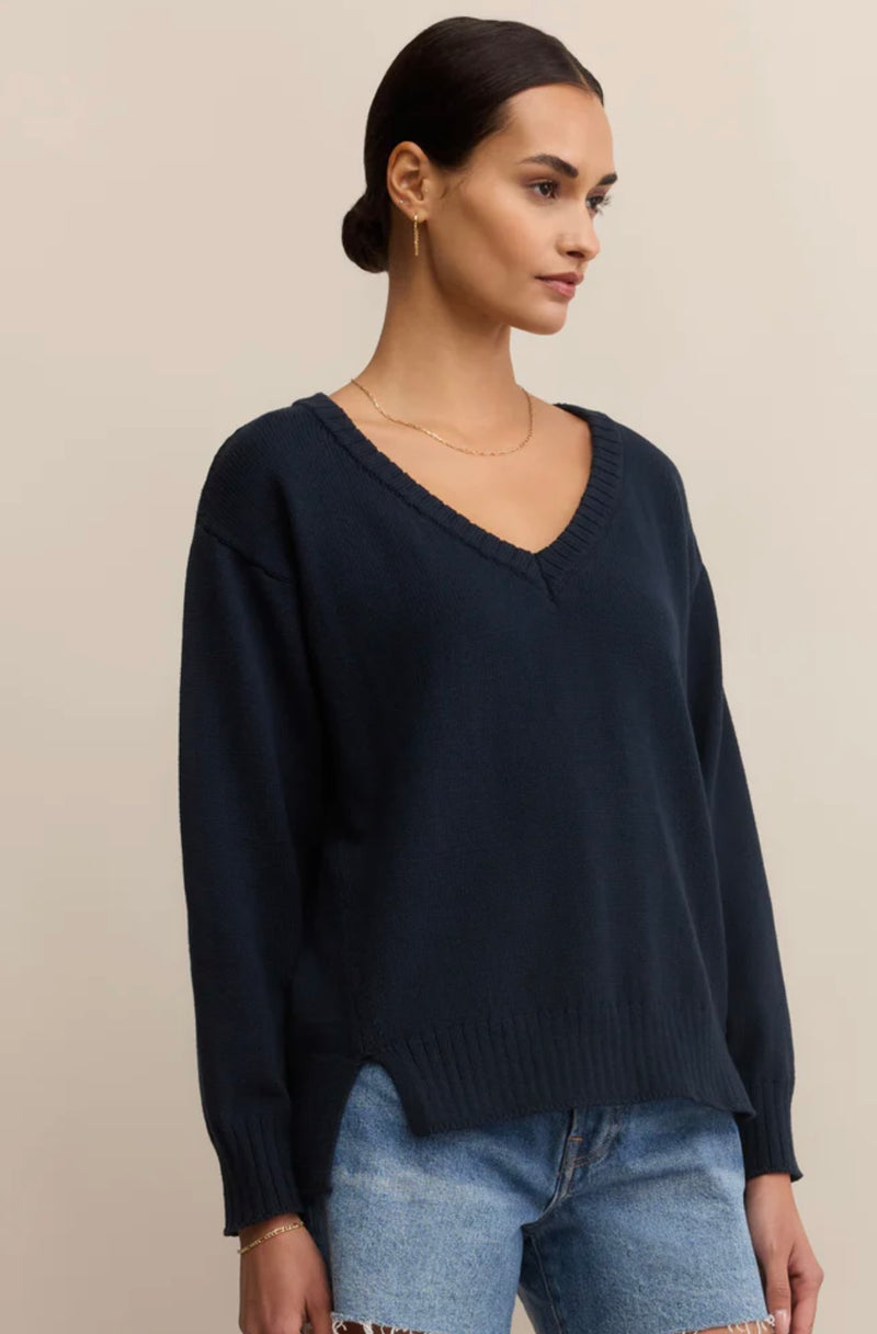 ZW253301 All Around V-Neck Sweater