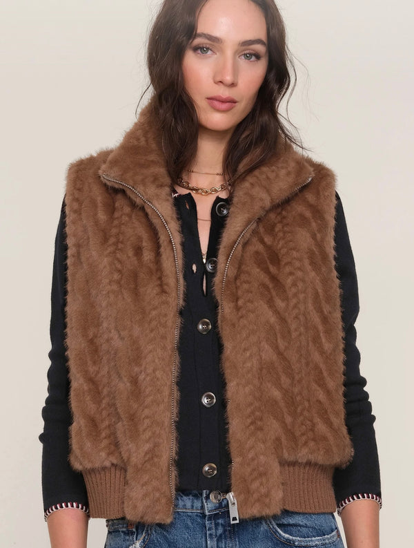 257UB6A Liana Vest