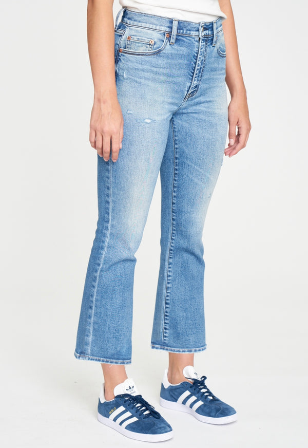 D00016201ZZ Shy Girl Cropped Flare