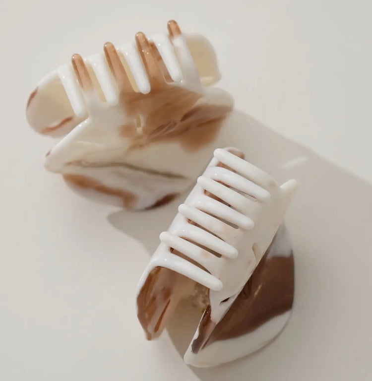 DW-AD2617 Calacatta Sand Dollar Claw Clip