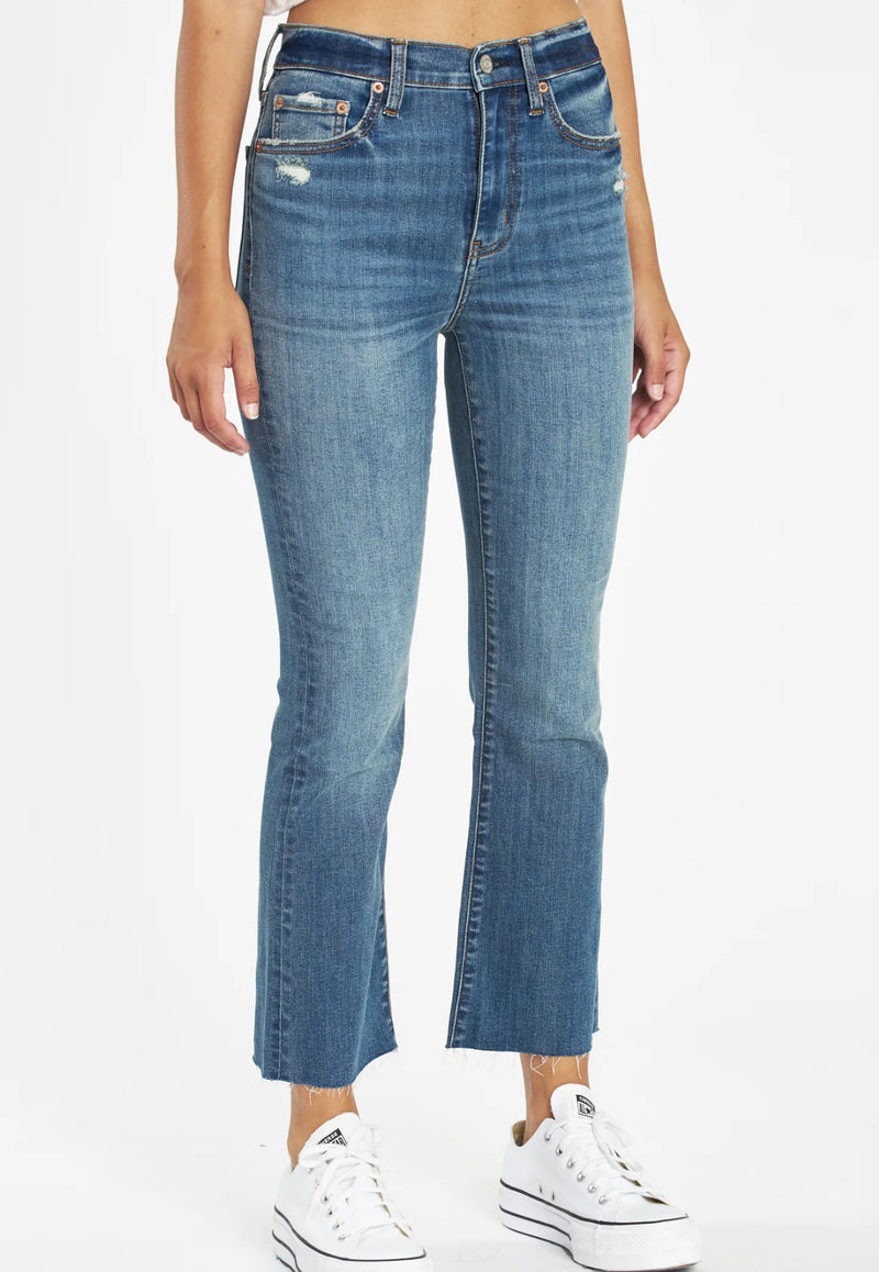 D00016201 Shy Girl- Rumors Cropped Flare Jean