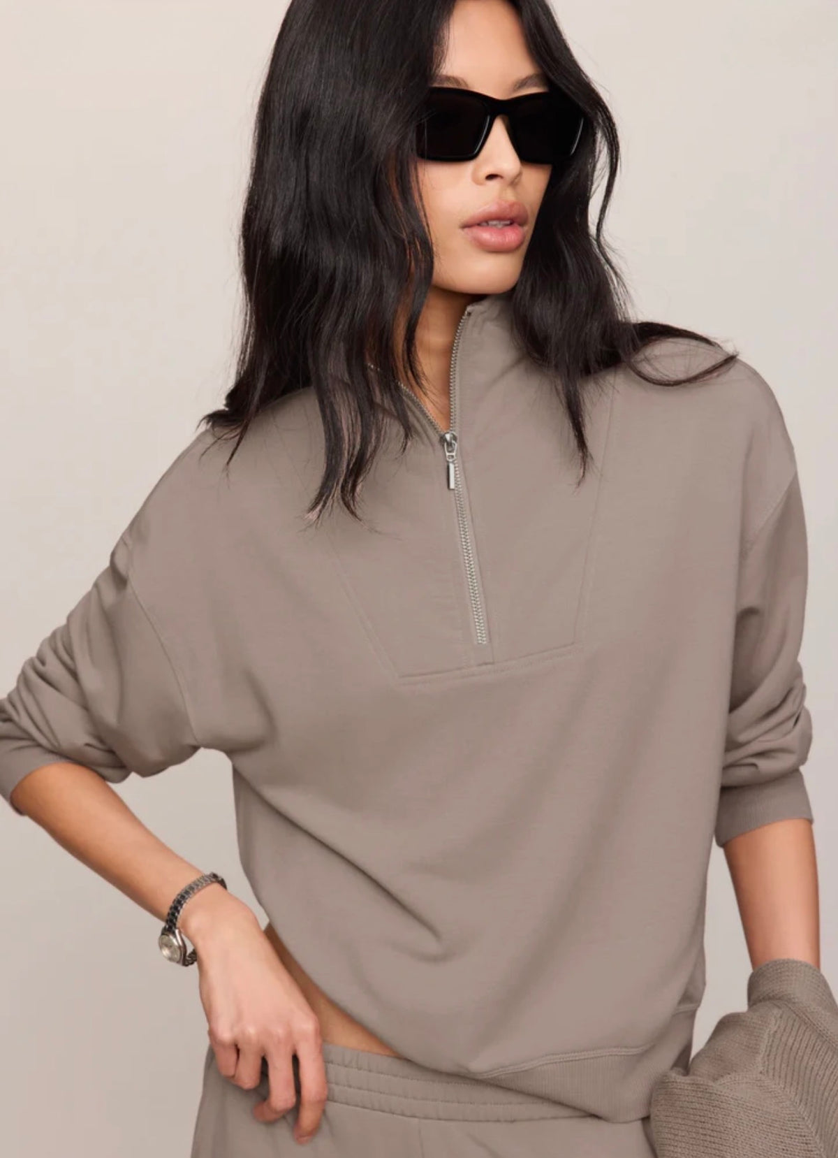 ZT263295 Gate Check Sweatshirt- Wild Mushroom