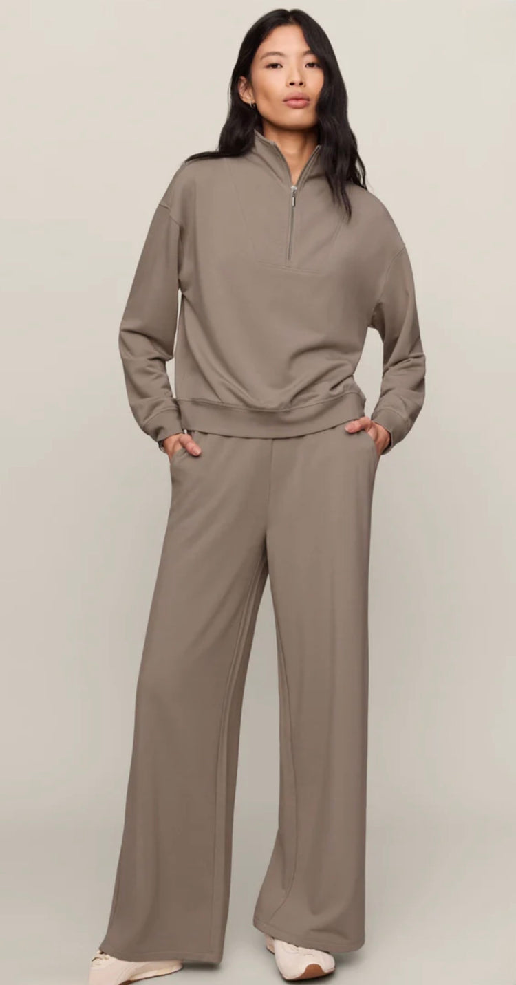 ZT263295 Gate Check Sweatshirt- Wild Mushroom