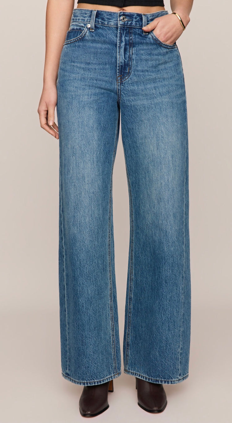 DP263554 Head Turner HR Jean- Hush