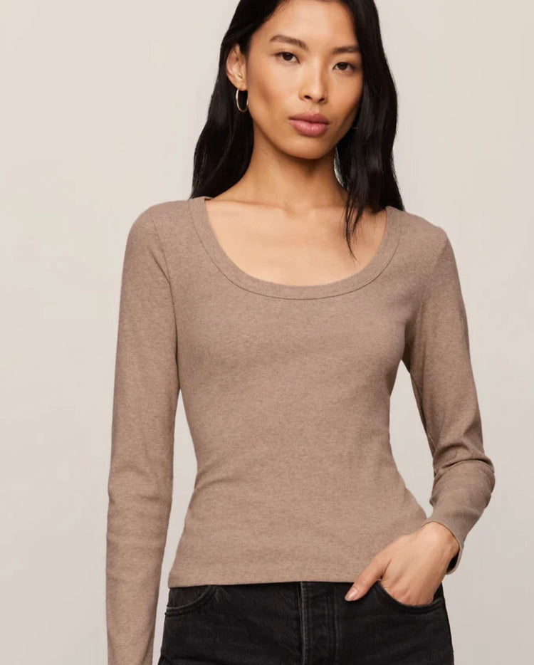 ZT263370 Greyson Scoop Tee