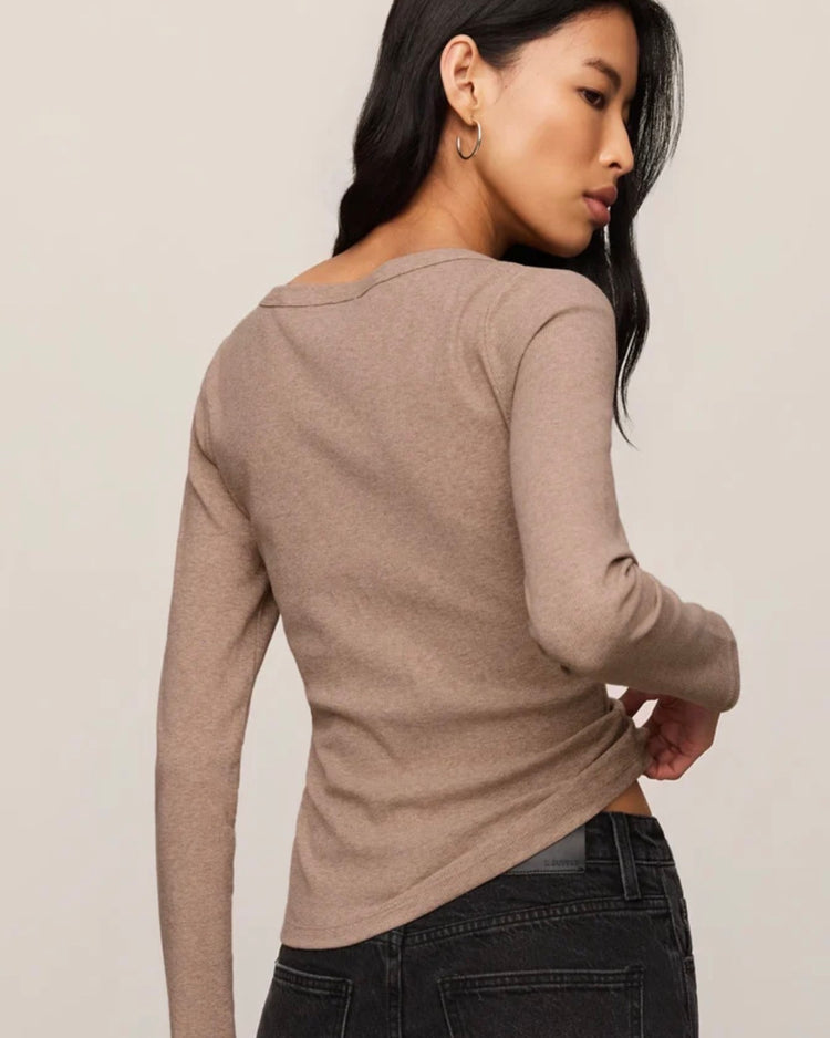 ZT263370 Greyson Scoop Tee