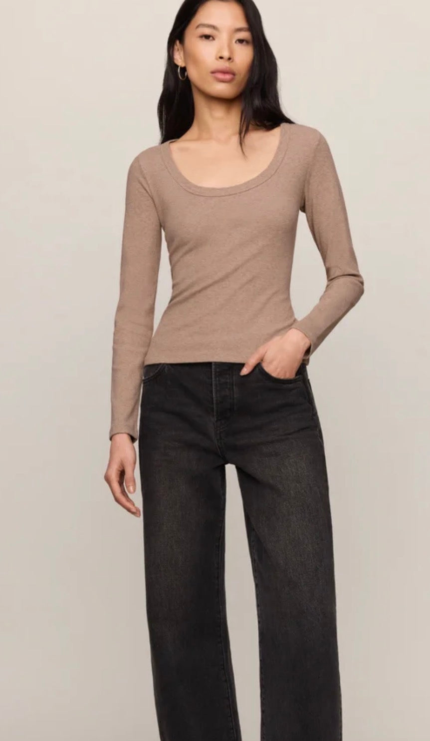 ZT263370 Greyson Scoop Tee