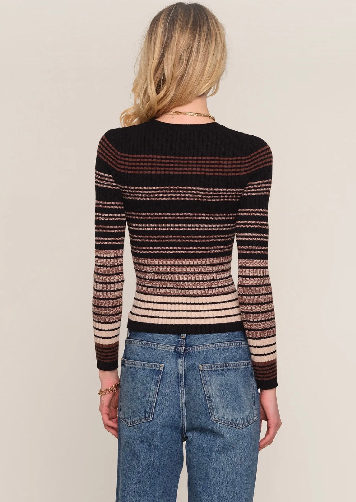 266SW4B Lola Top
