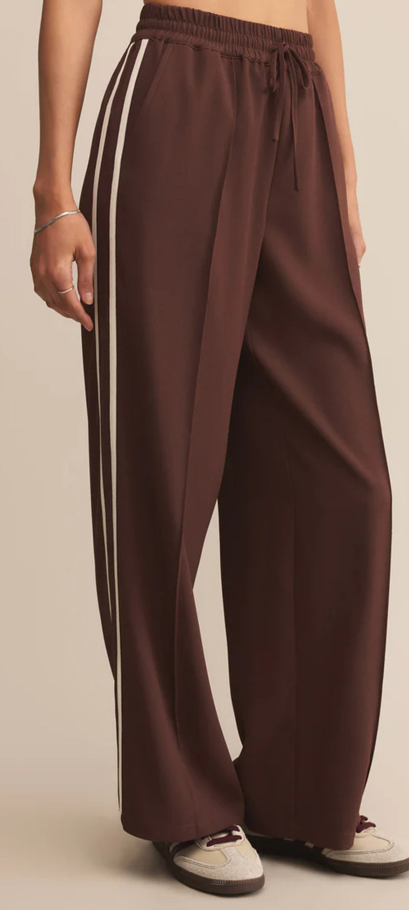ZP253310 Saunder Track Pant Sandalwood