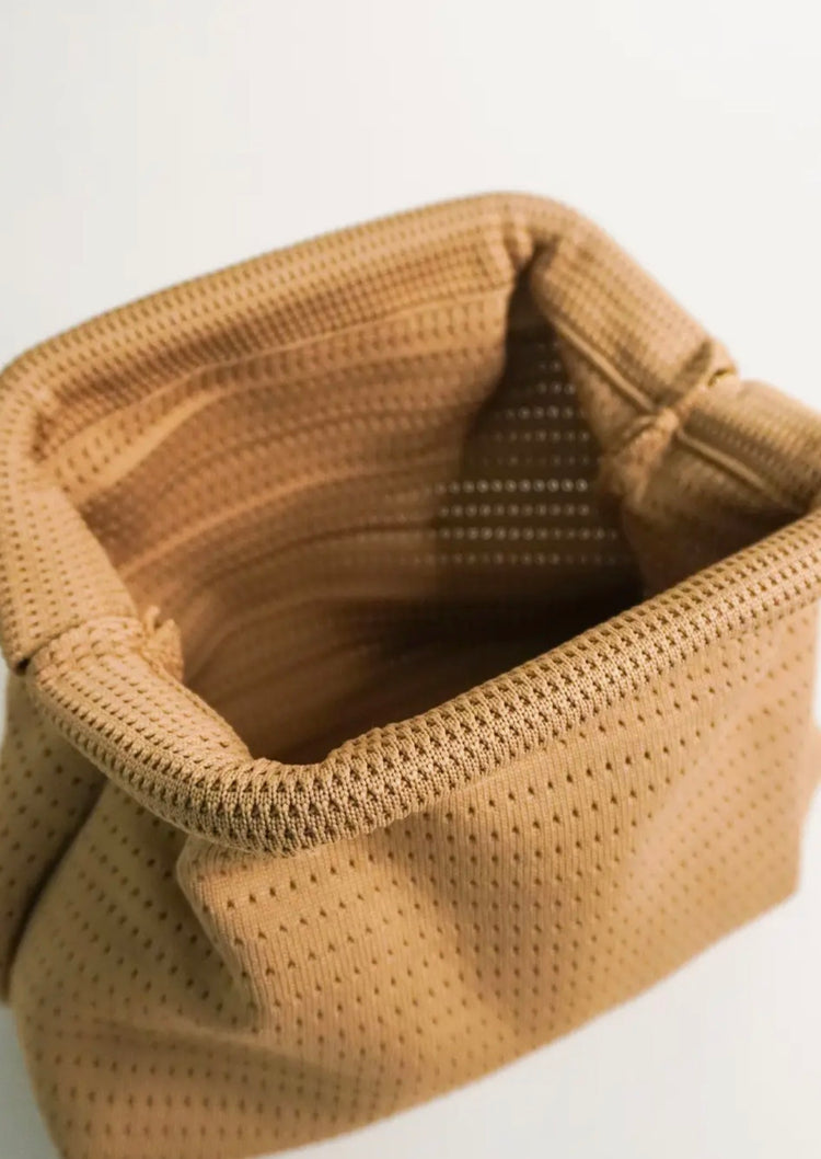 The Everywhere Clutch