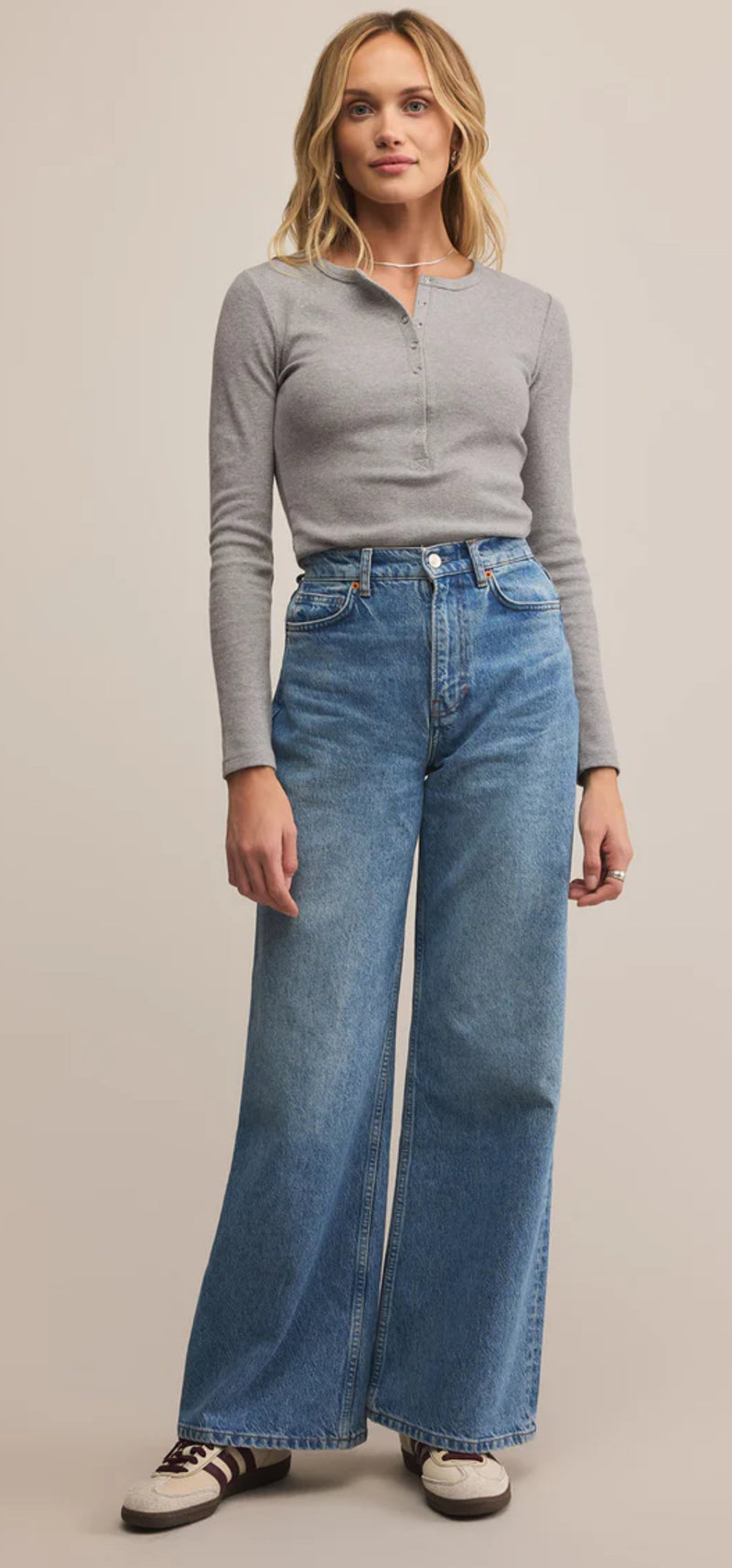 ZT253478 Stella Henley