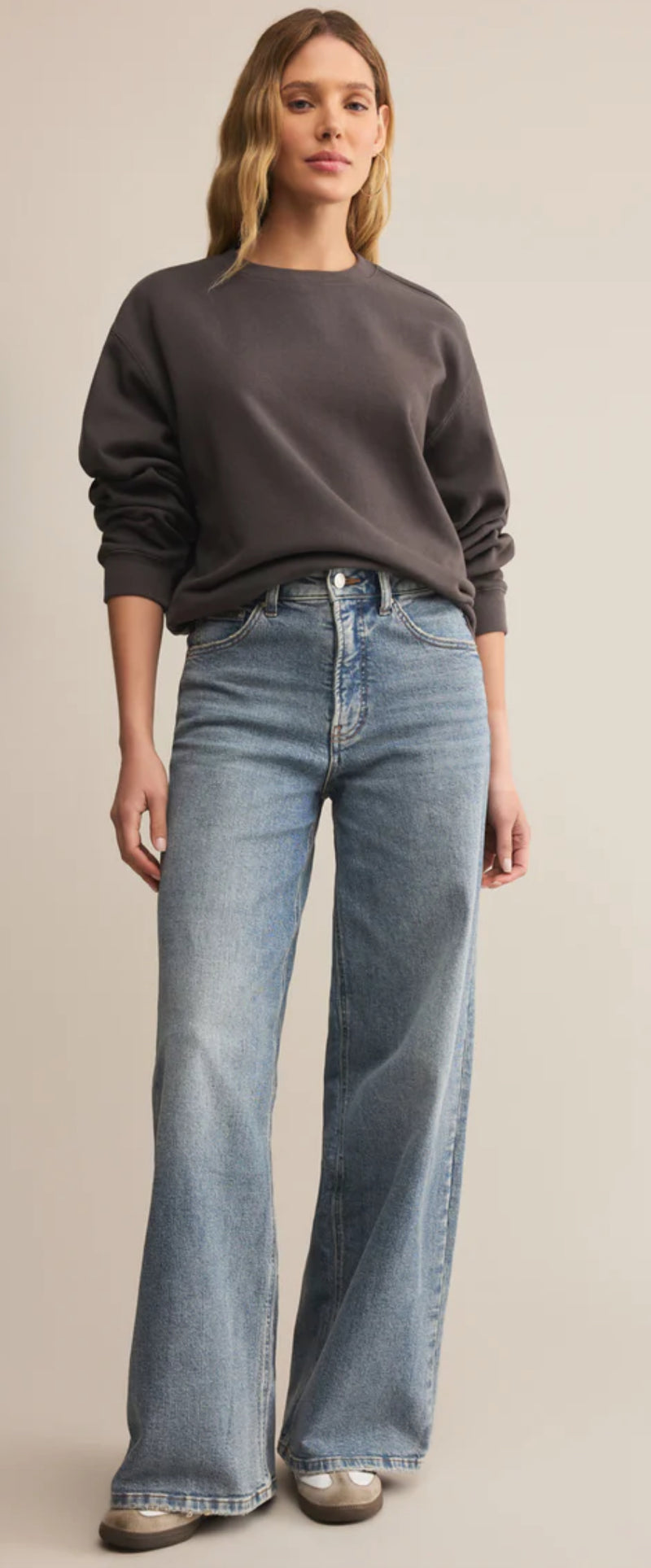 ZT253861 Classic Boyfriend Sweatshirt - Washed Black