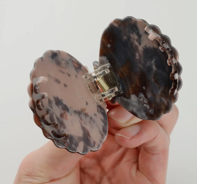 DW-AD2421 Calacutta Seashell Hair Clip