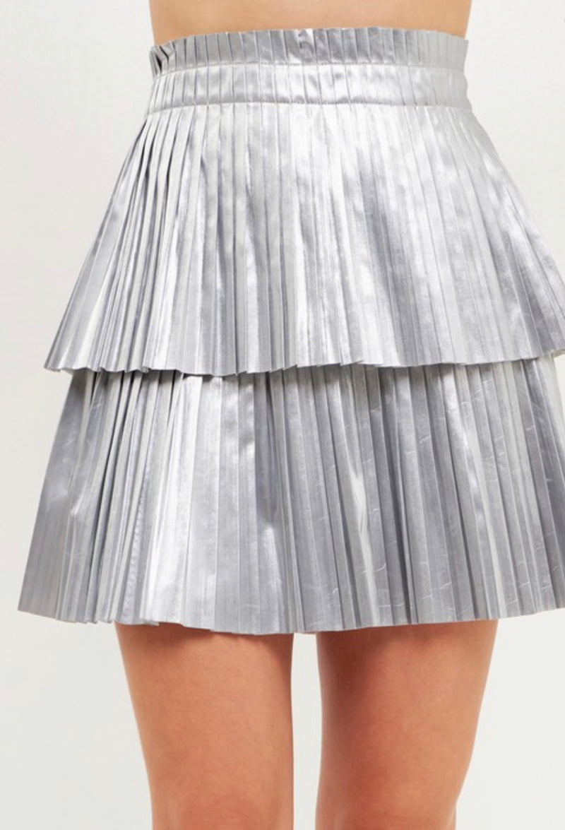 JJ1707k Shiny Pu pleated mini skirt