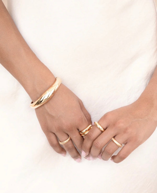 C289.G Liquid Love Cuff Bracelet