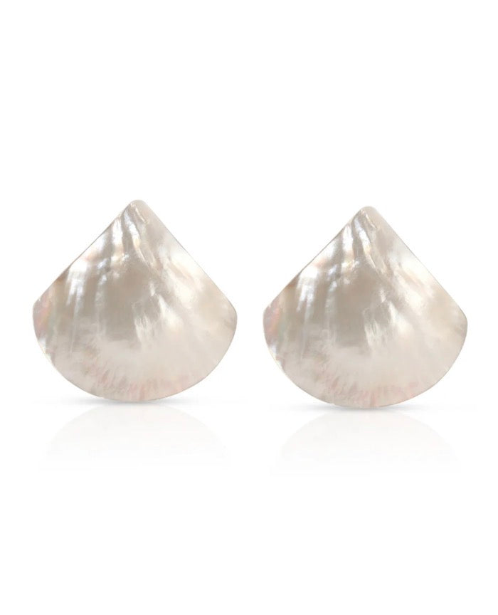 E4902 Rising Tide Pearl Stud Earrings