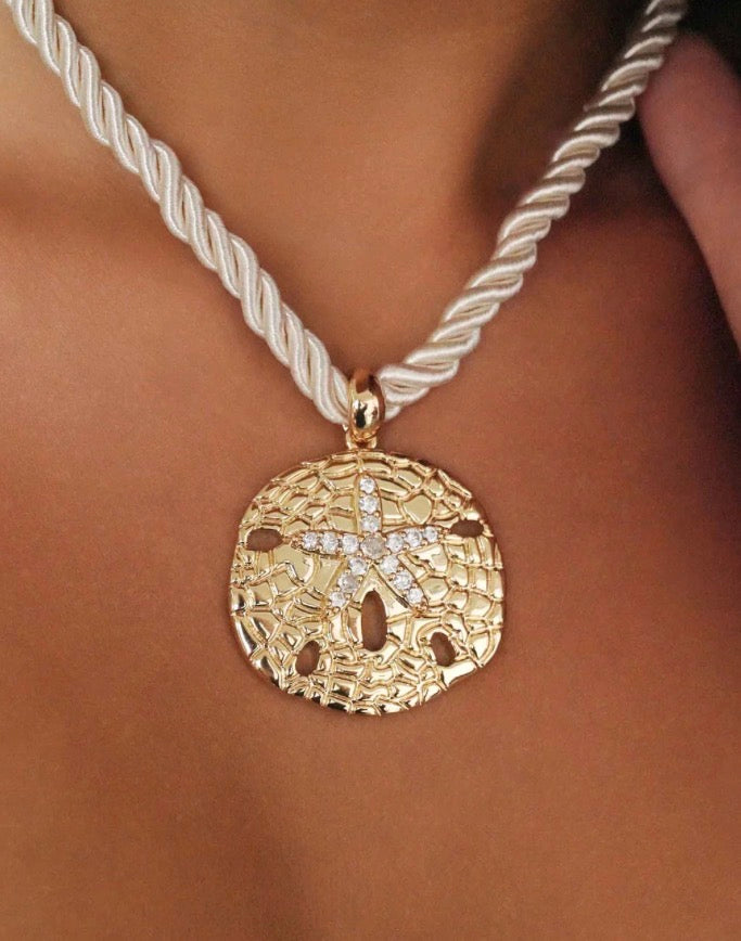 N3536 Sand Dollar Necklace