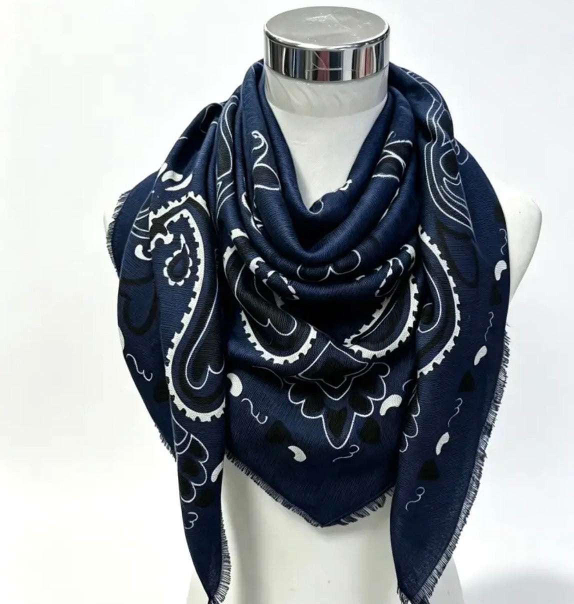 K22 Large Woolen Scarf