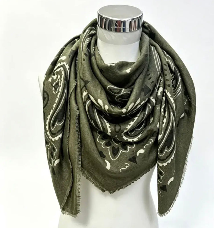 K22 Large Woolen Scarf