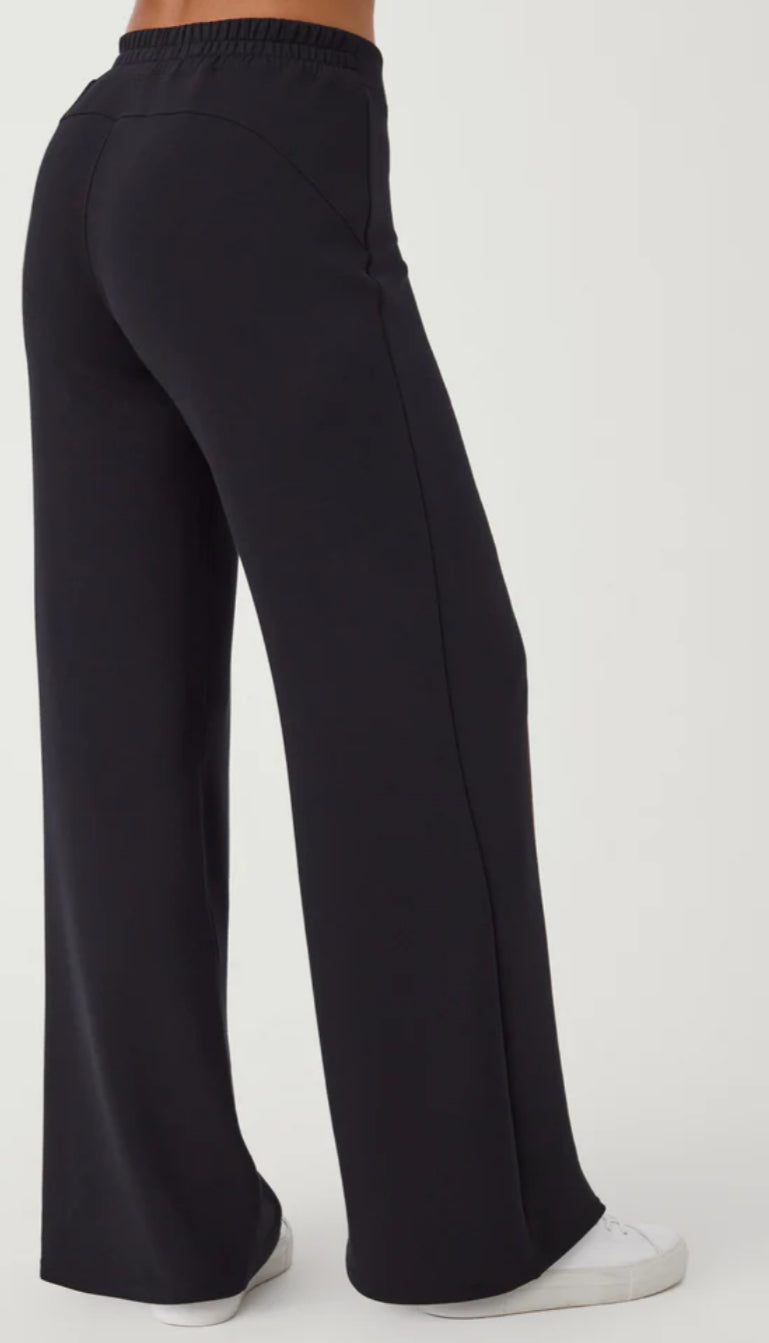 50239R Spanx AirEssentials Wide Leg Pant