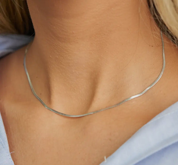 593 Silver Micro Herringbone Necklace