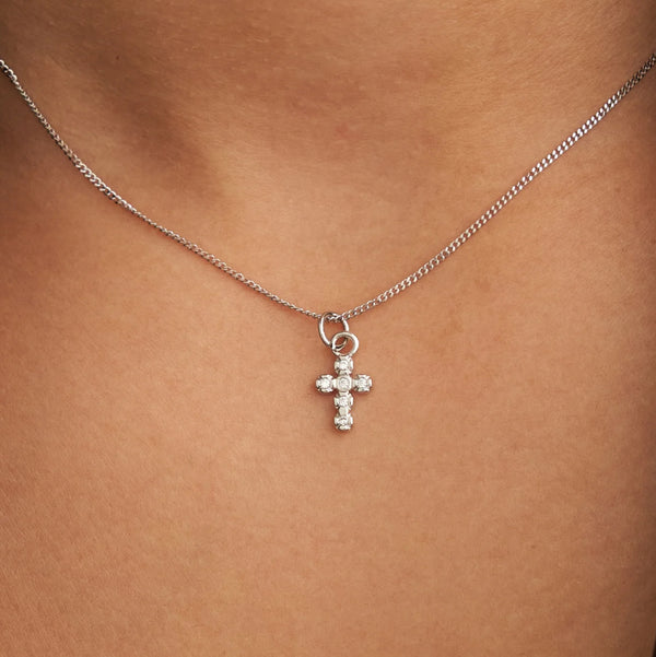 581 Silver Shiny Cross Necklace