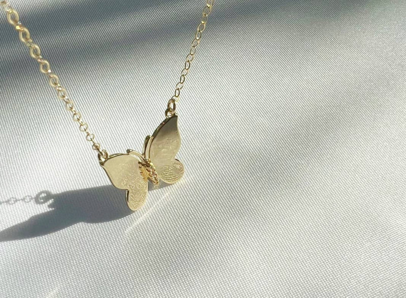 Social Butterly Necklace